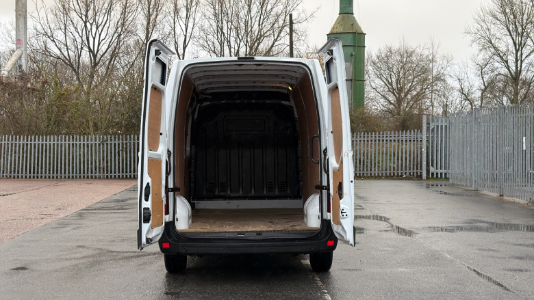 Renault Master Lwb Diesel Fwd LM35dCi 135 Business+ Medium Roof Van